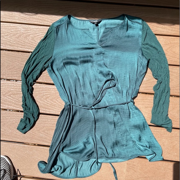 Simply Vera Vera Wang Tops - Simply Vera blouse